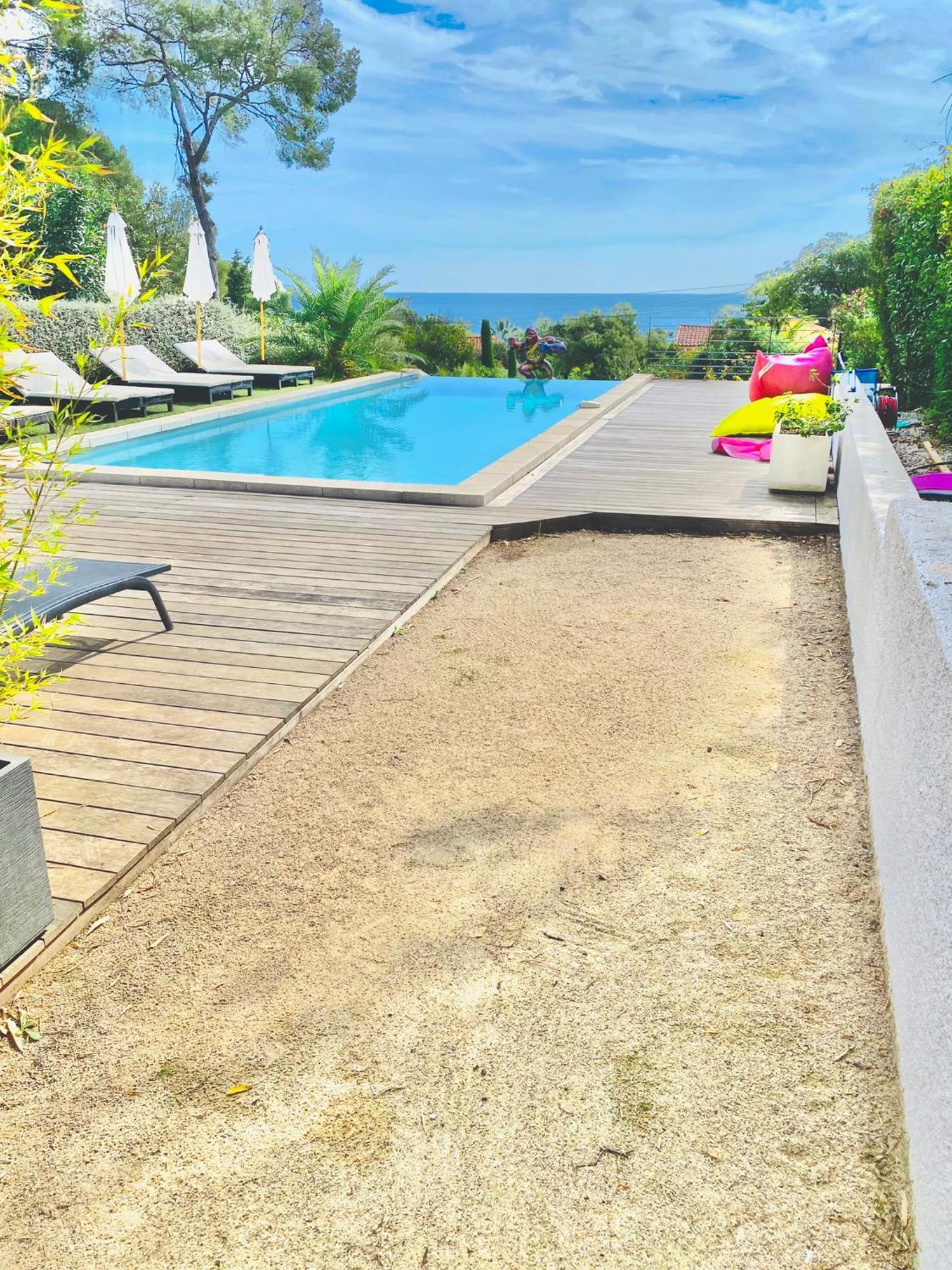 Villa Mediterranea เลอิสซ็องเบรอ ภายนอก รูปภาพ